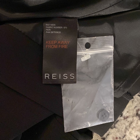 NWOT Reiss black asymmetric neckline blouson sleeve dress BB22 - Picture 13 of 14